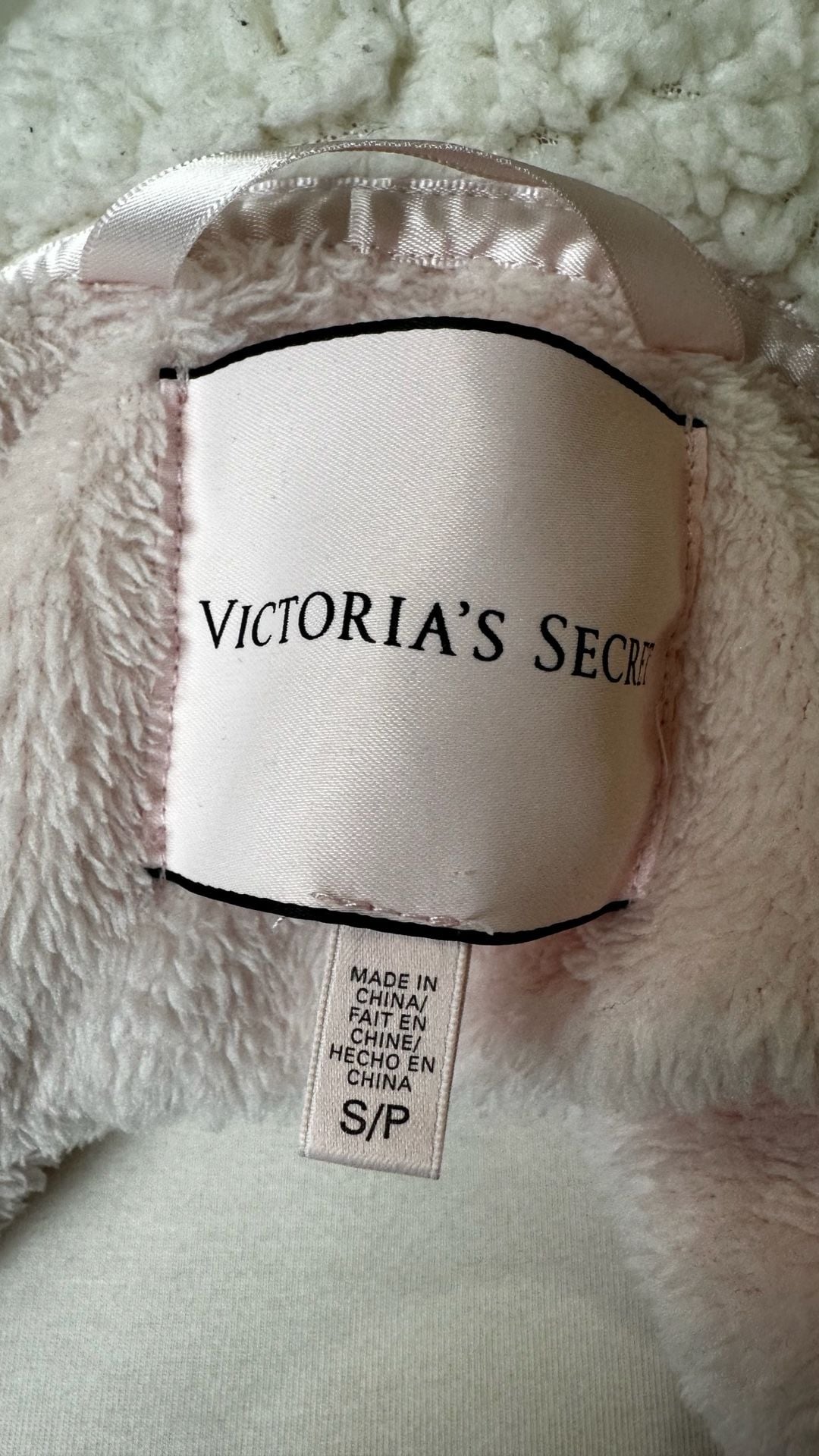 Victoria's Secret Plush Hooded Robe Pink 5