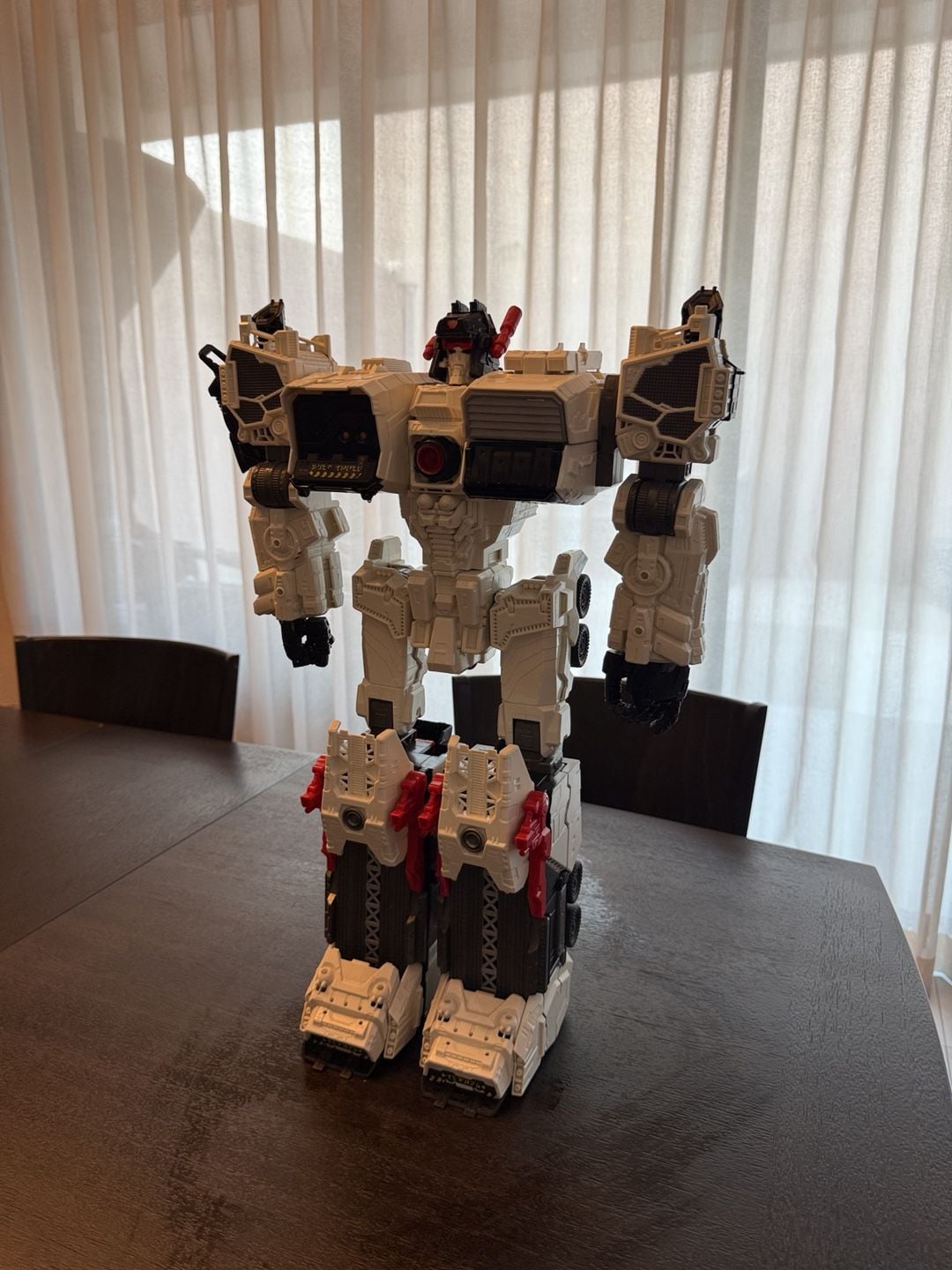 Hasbro Transformers Generations Siege Omega Supreme Action Figure rare 2