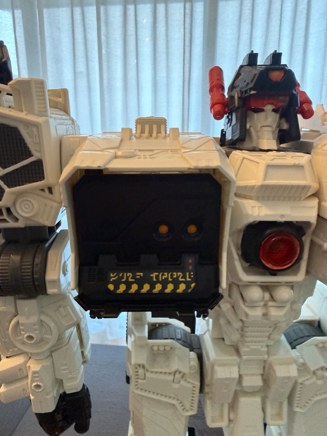 Hasbro Transformers Generations Siege Omega Supreme Action Figure rare 8