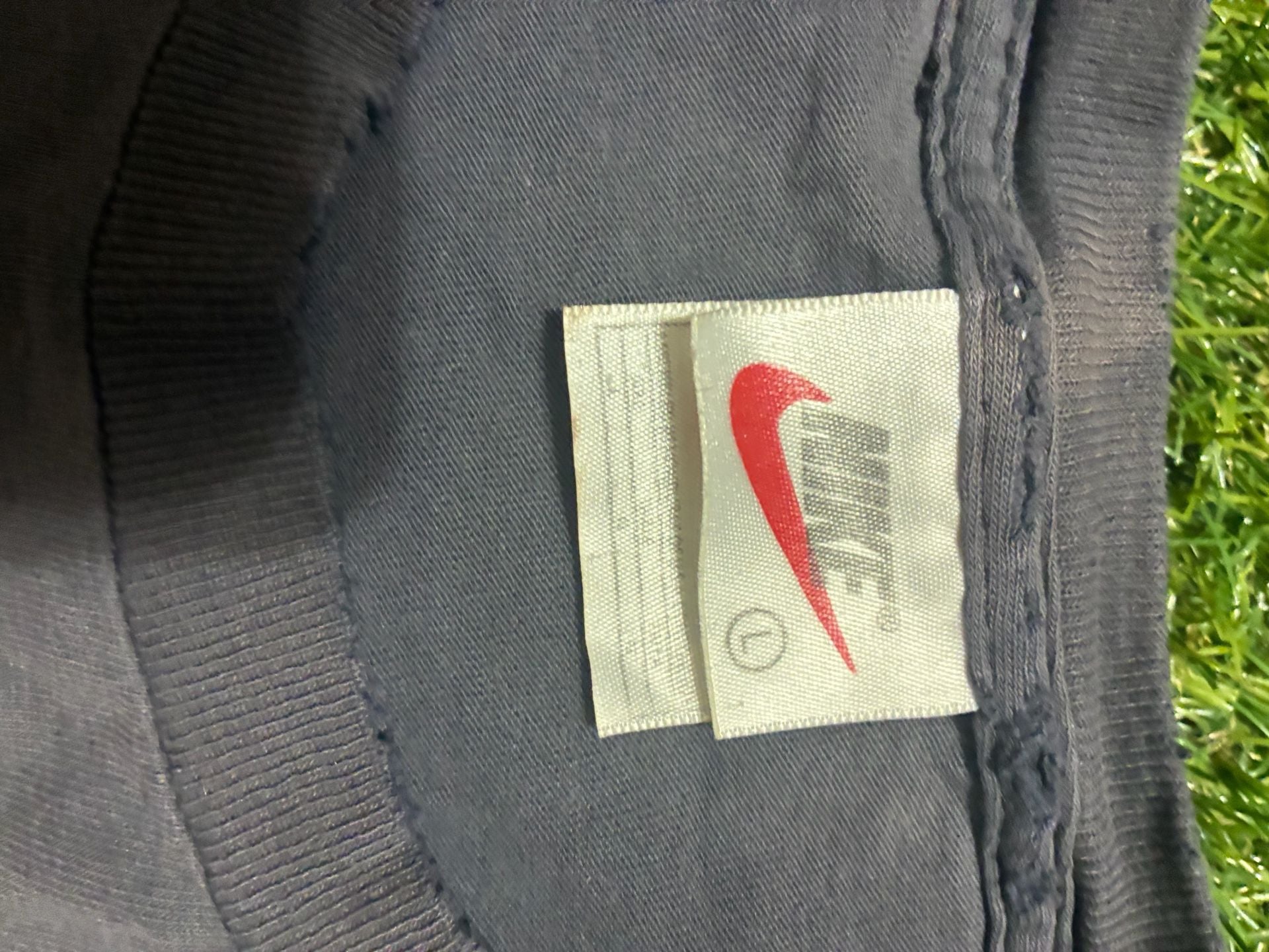 Nike Vintage T-Shirt Size L Gray Arch Logo 6