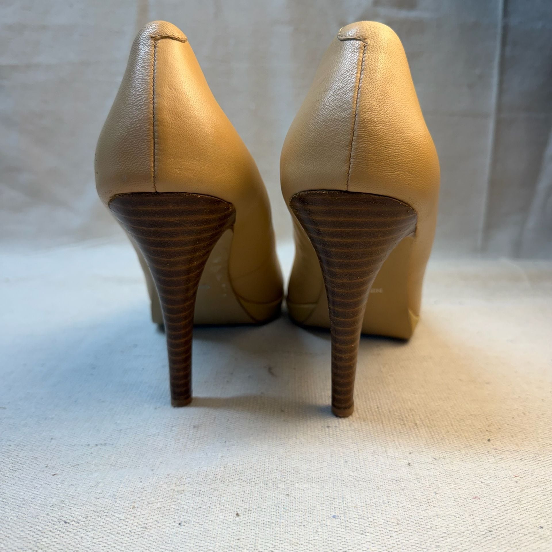 Nine West Nude Platform Pumps Stilettos Heels 7