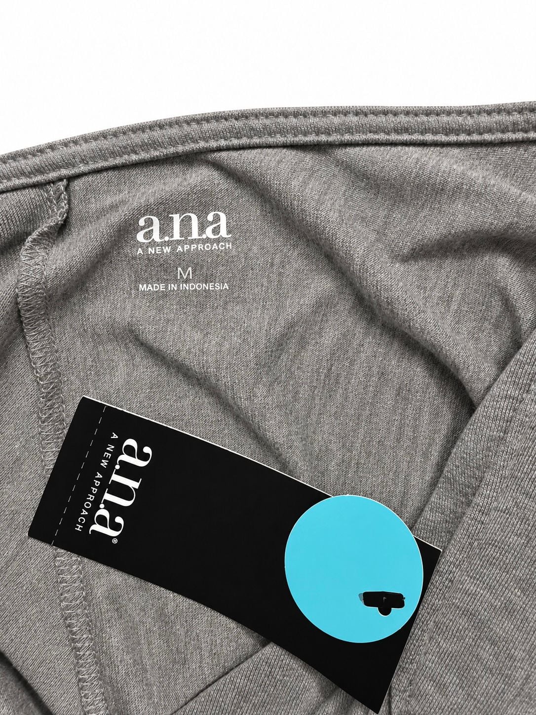 NWT- a.n.a V-Neck Twist Front T-Shirt Size M Gray Rayon Blend 5