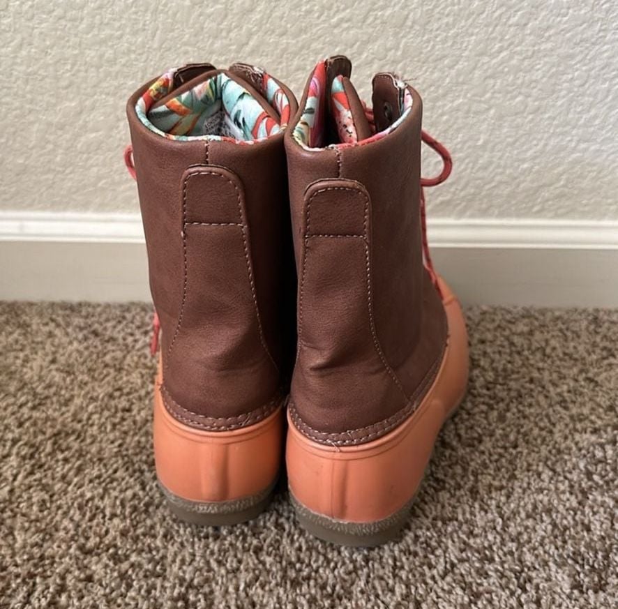 London Fog Duck Boots Brown Peach Lace Up Winter Boots Size 9 4