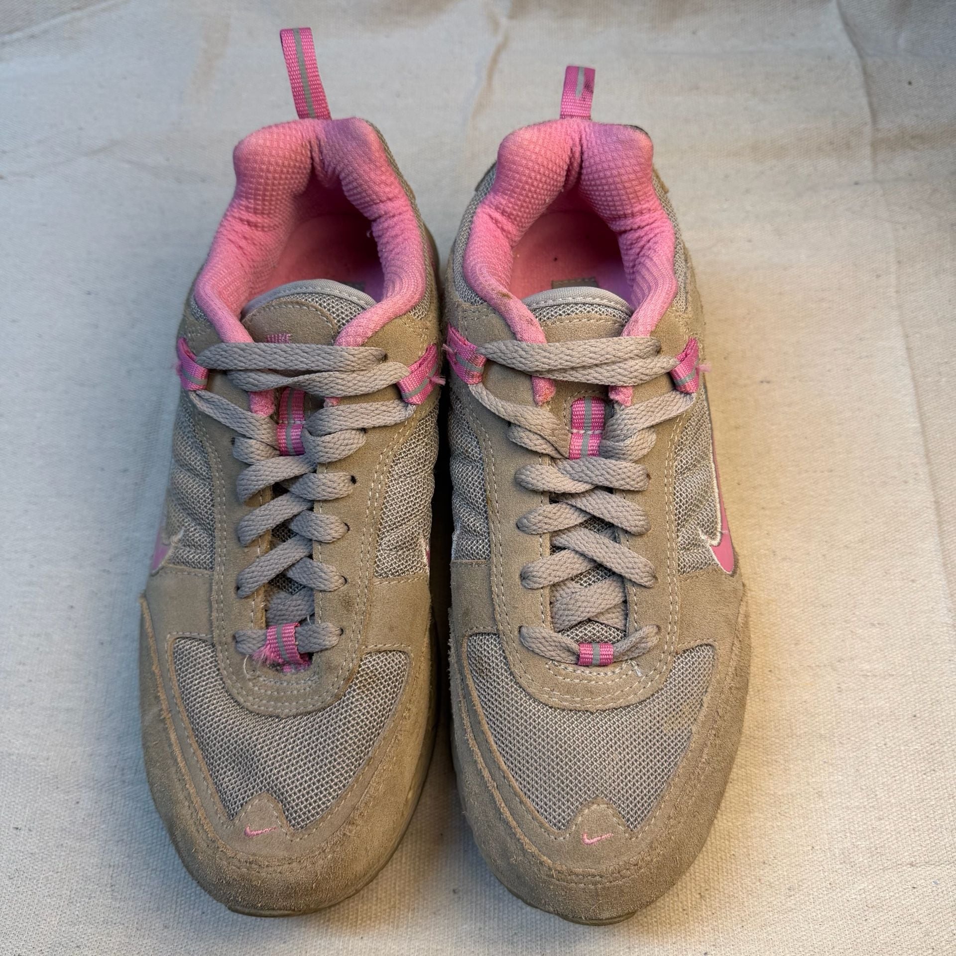 Nike Shox NZ Grey Pink Running Shoes 3