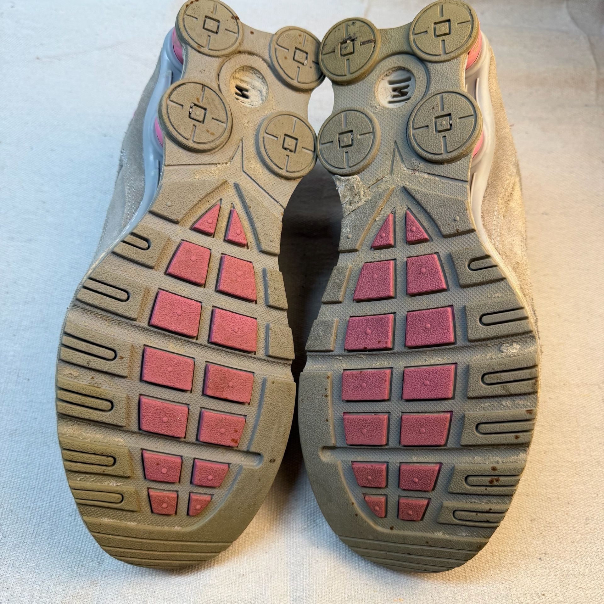 Nike Shox NZ Grey Pink Running Shoes 10