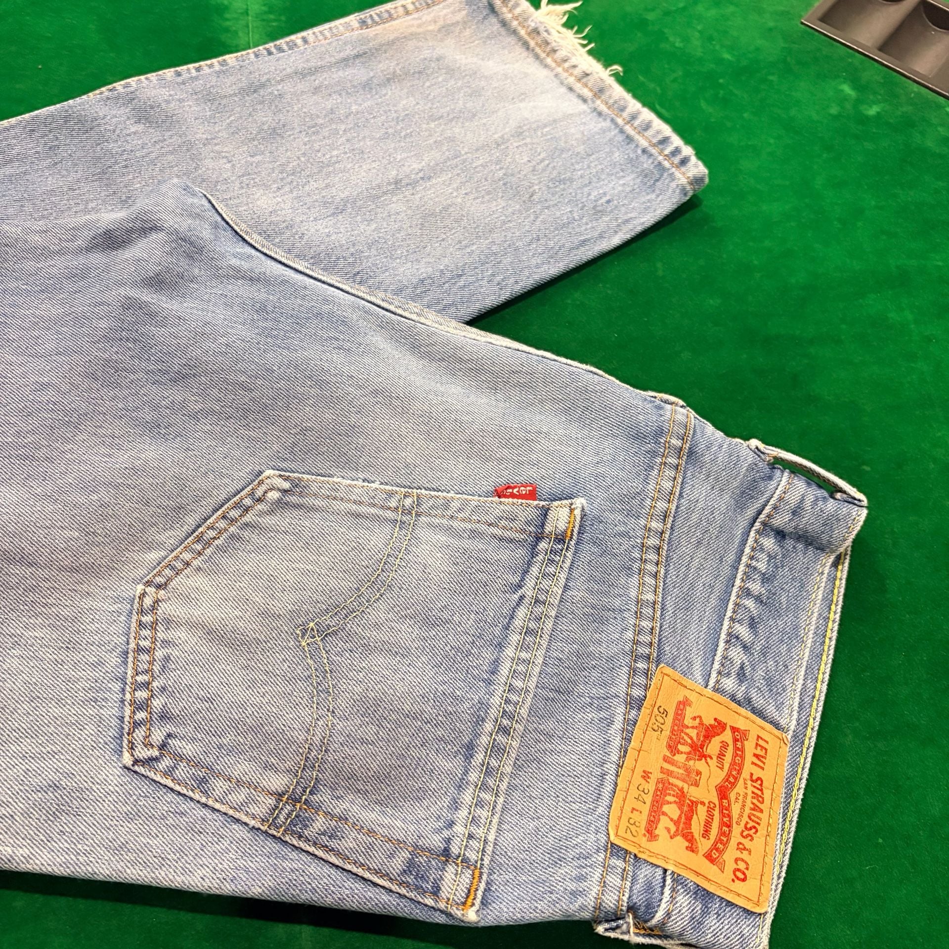 Levi's 505 Straight Leg Jeans 34x32 Light Wash 3