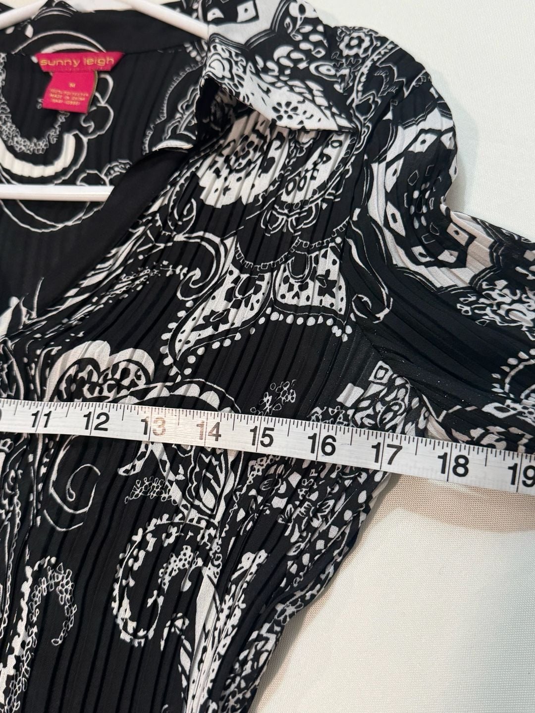 Black White Paisley Print Button Front Blouse Boho Y2K Flowy Tunic Size M 5
