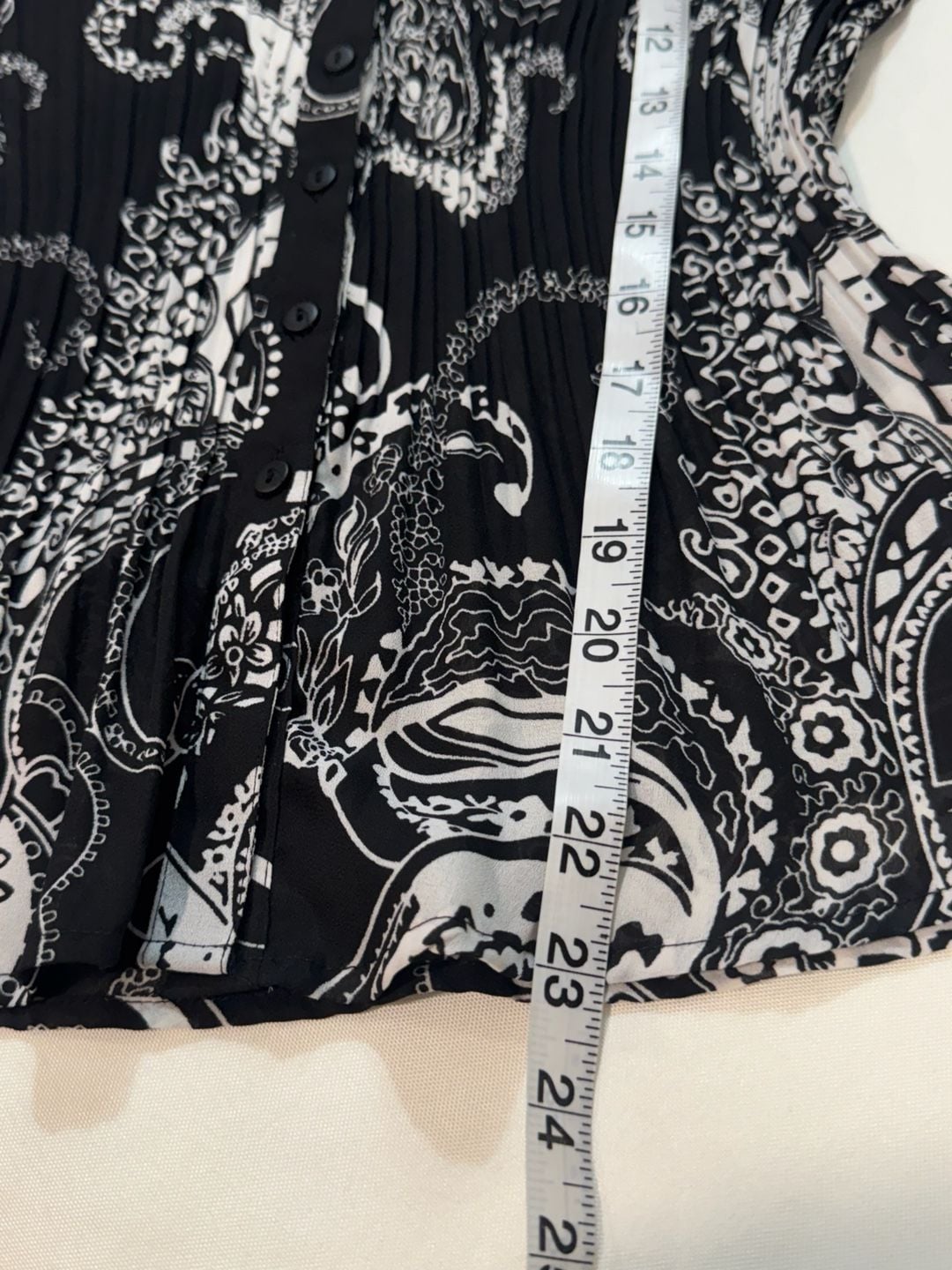 Black White Paisley Print Button Front Blouse Boho Y2K Flowy Tunic Size M 6
