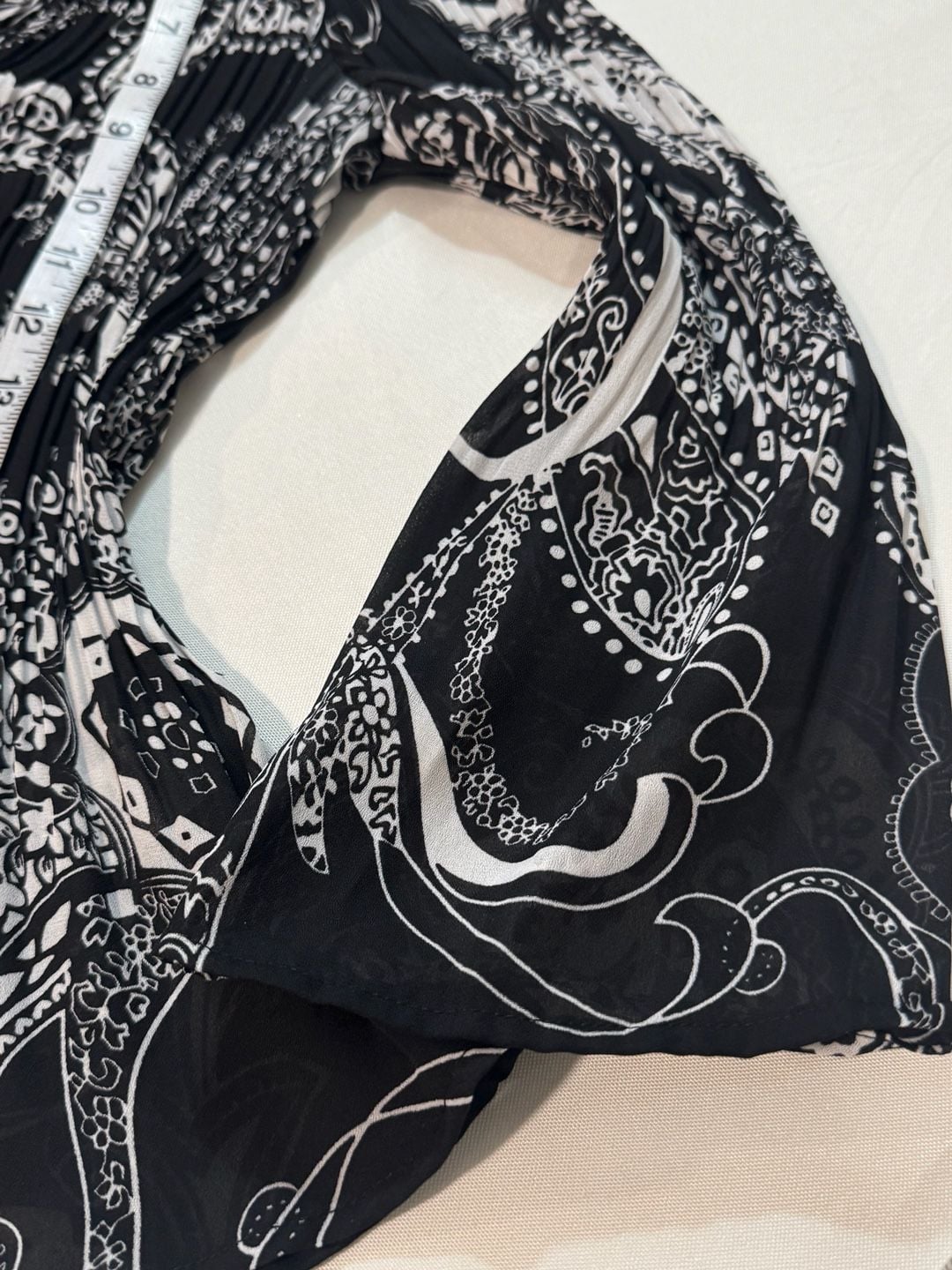 Black White Paisley Print Button Front Blouse Boho Y2K Flowy Tunic Size M 7