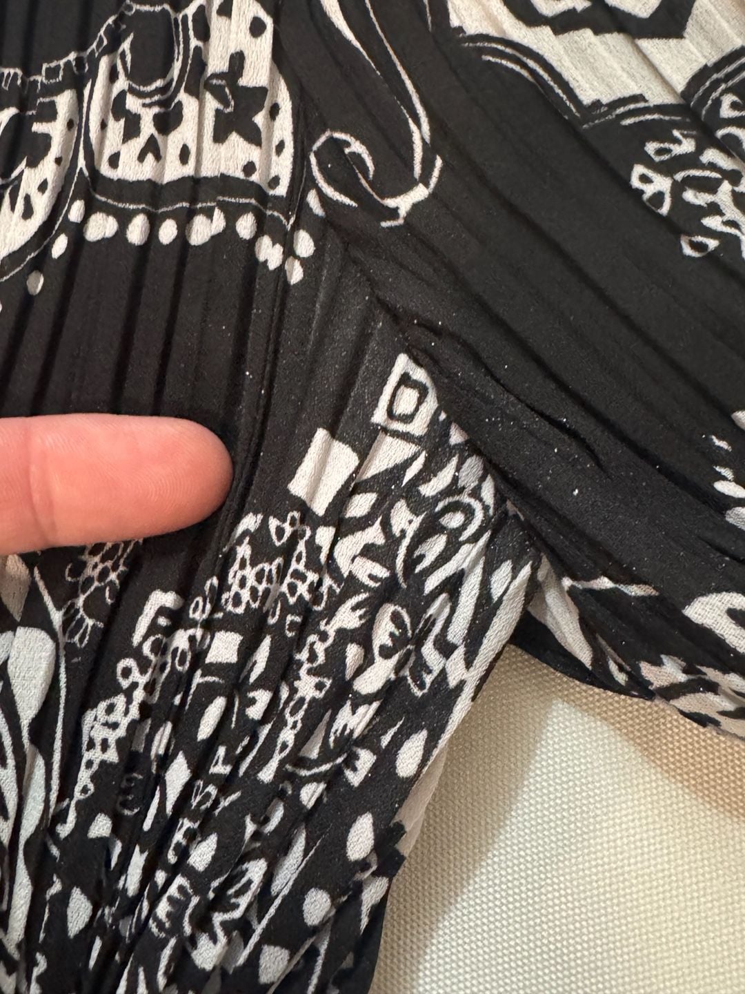 Black White Paisley Print Button Front Blouse Boho Y2K Flowy Tunic Size M 8