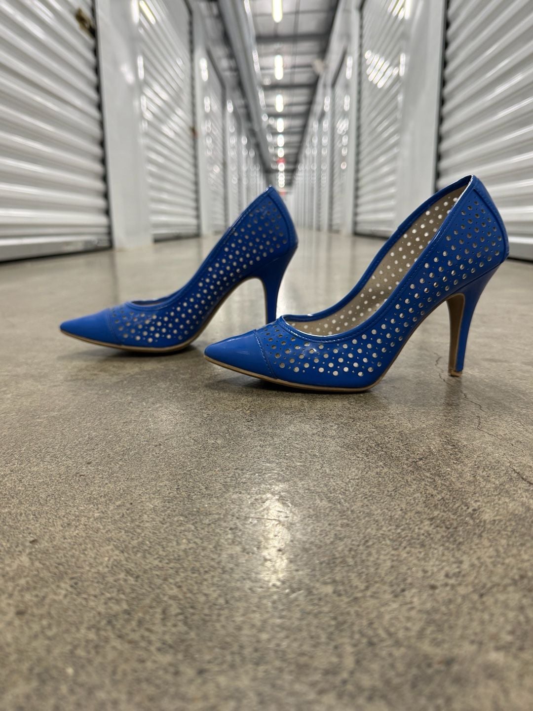 Christian Siriano Women Slip on Shoes Heels Blue with holes ..., 2