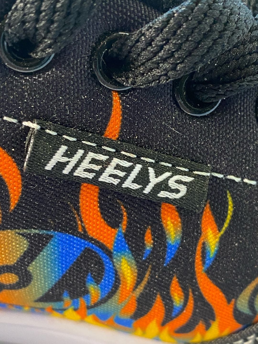 Heelys Flame Print Skate Shoes Black size Y4 12
