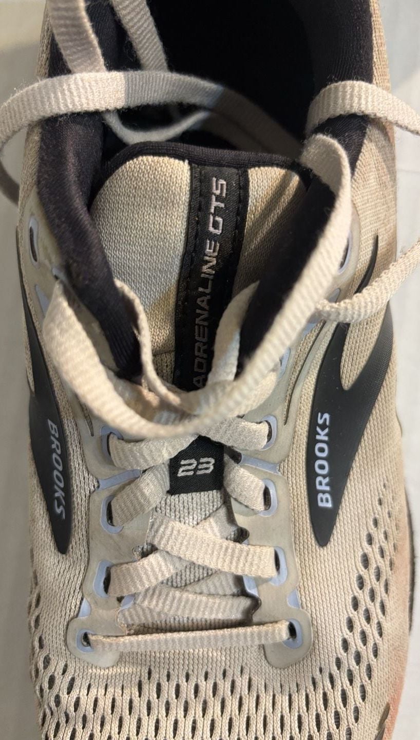 Brooks Adrenaline GTS 23 Running Shoes Size 8.5 Wide Beige Black 5