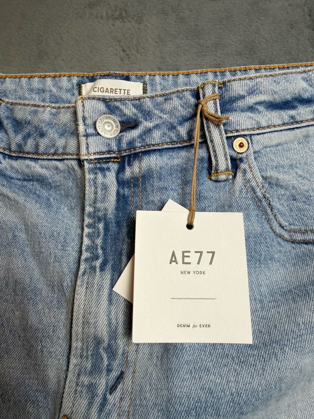 AE77 Cigarette Jeans Size 32 Light Wash Denim Straight Leg New 3