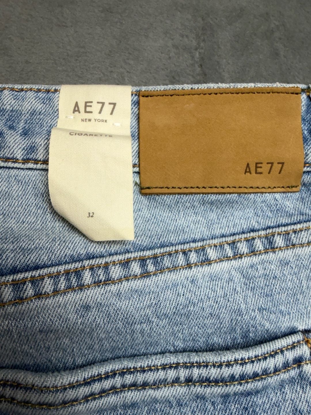 AE77 Cigarette Jeans Size 32 Light Wash Denim Straight Leg New 8