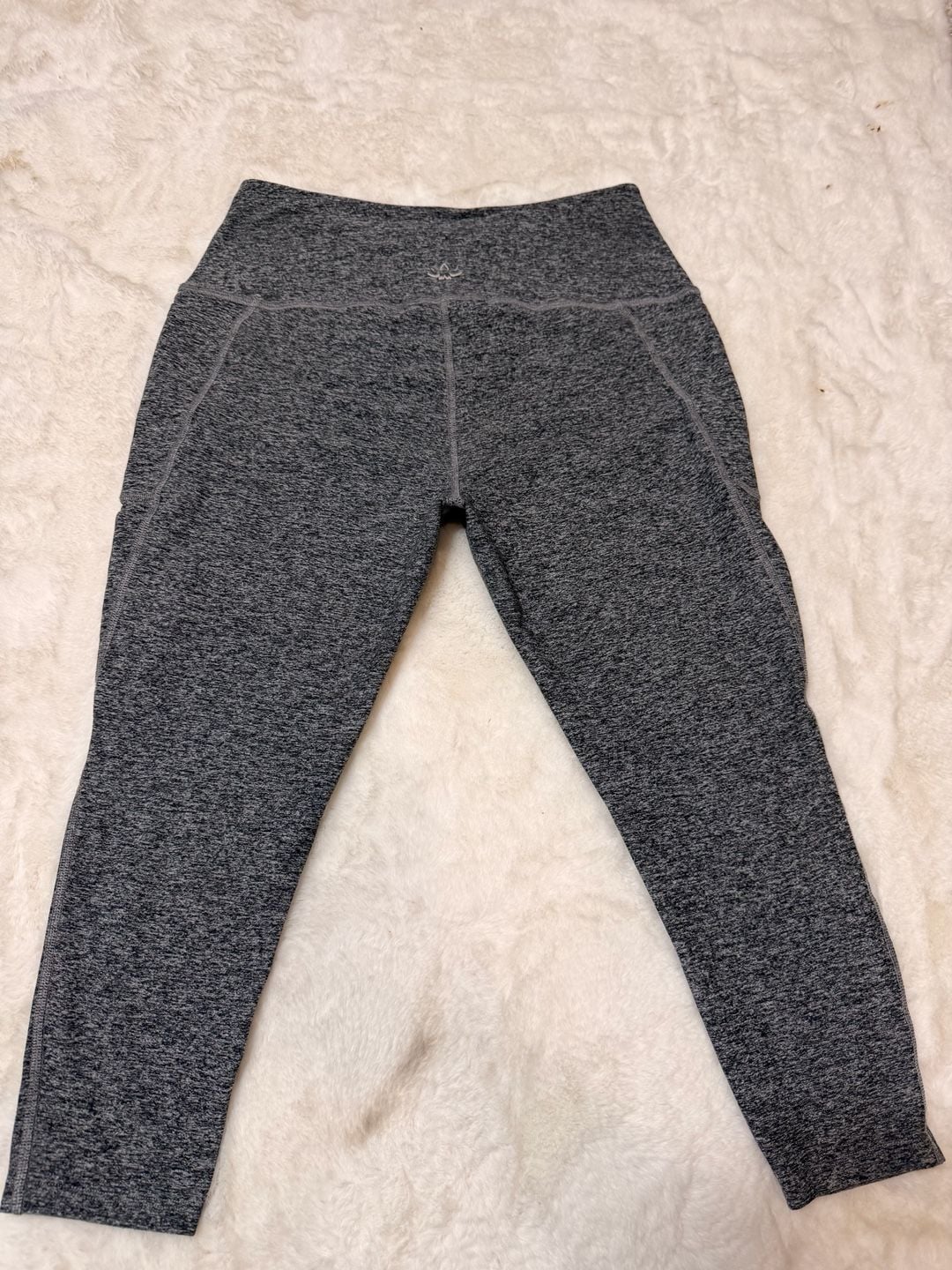 Beyond Yoga Leggings Size 1X Gray Space Dye High Waisted Pocket Crop 9