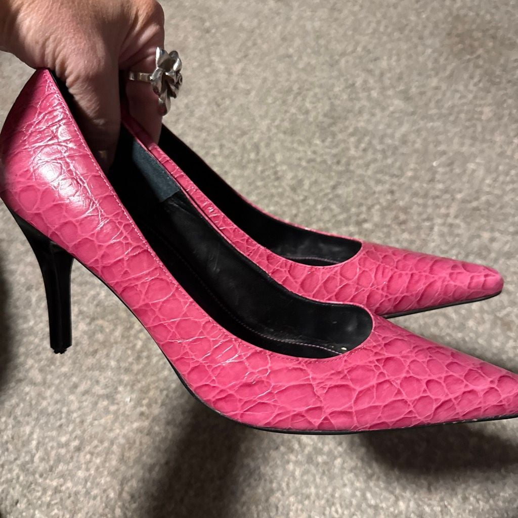 Gianni Bini Pumps Size 8M Pink Croc Embossed Leather Stiletto Heels 4