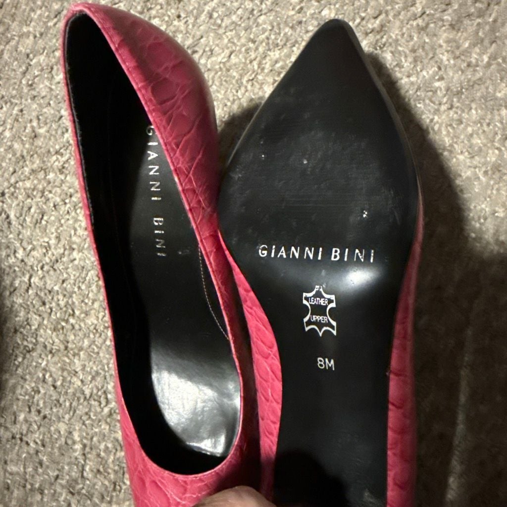 Gianni Bini Pumps Size 8M Pink Croc Embossed Leather Stiletto Heels 5