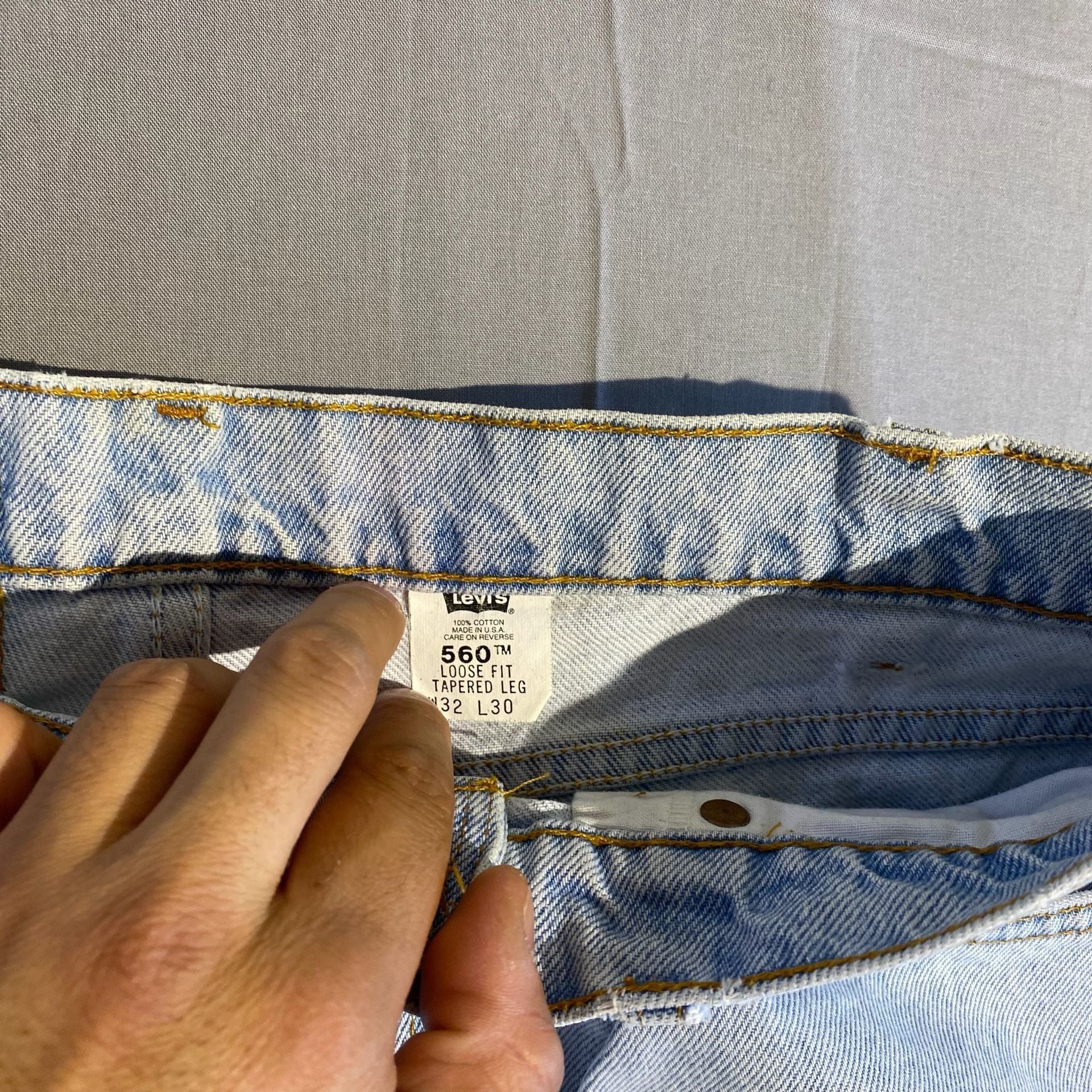 Levi's 560 Loose Fit Tapered Jeans 32x30 Light Wash Vintage Denim 5