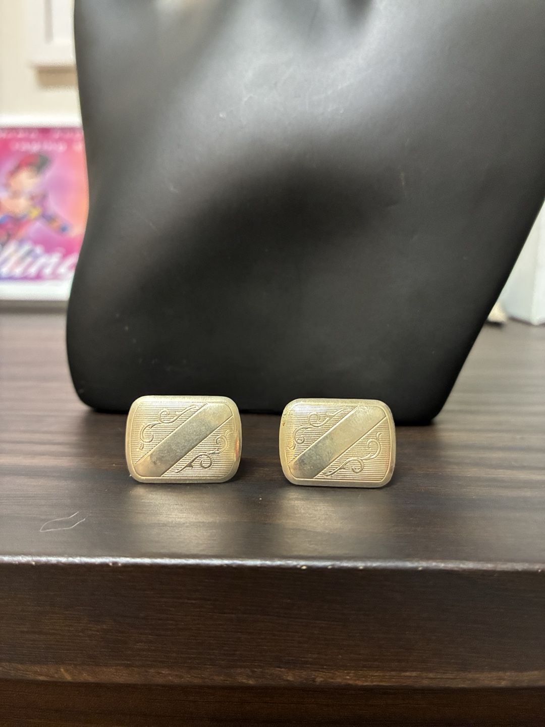 Vintage Gold Tone Engraved Rectangle Cufflinks 2