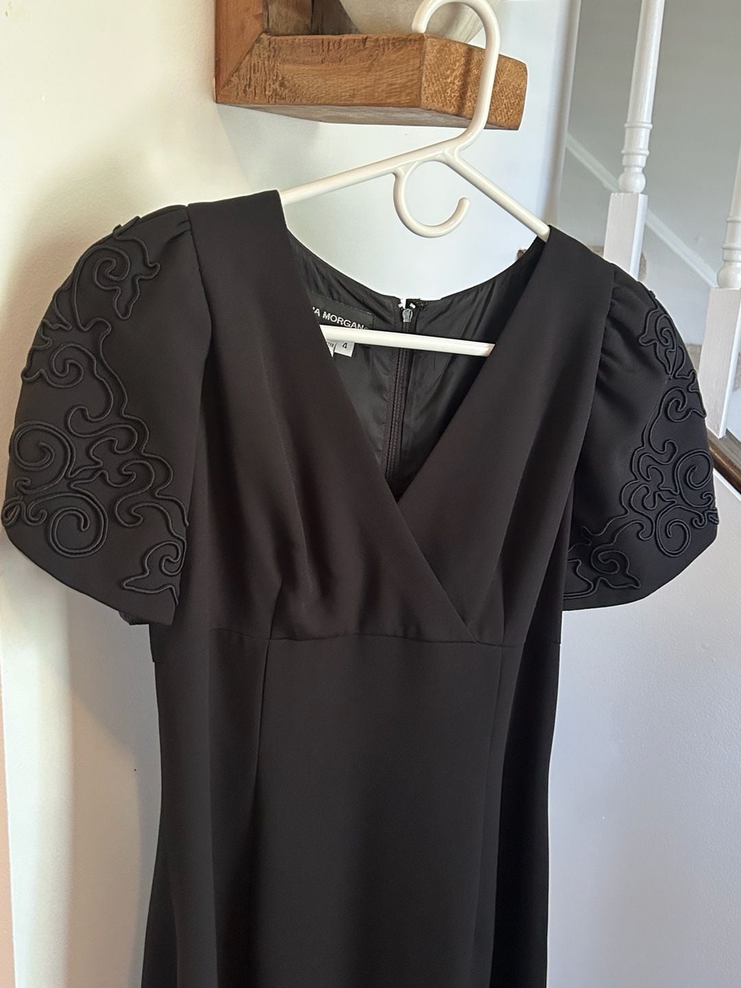 Donna Morgan Black Dress Size 4 Embroidered Short Sleeve V-Neck 3