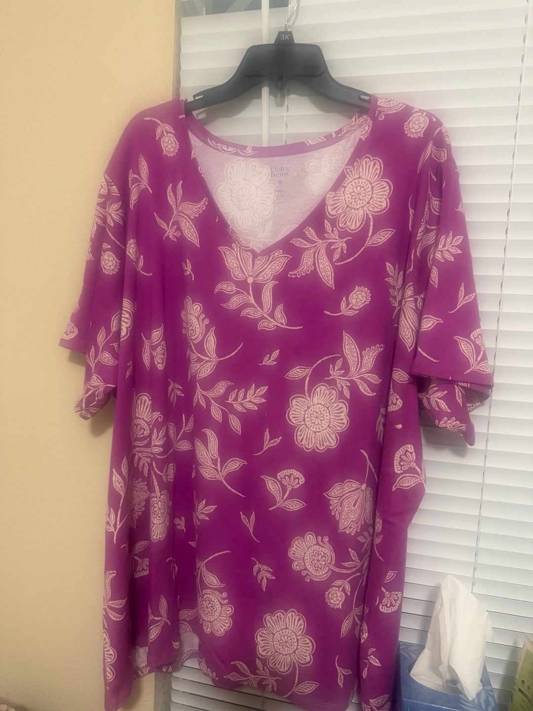 Croft & Barrow The Classic Tee Size 4X Purple Floral V-Neck Top 3