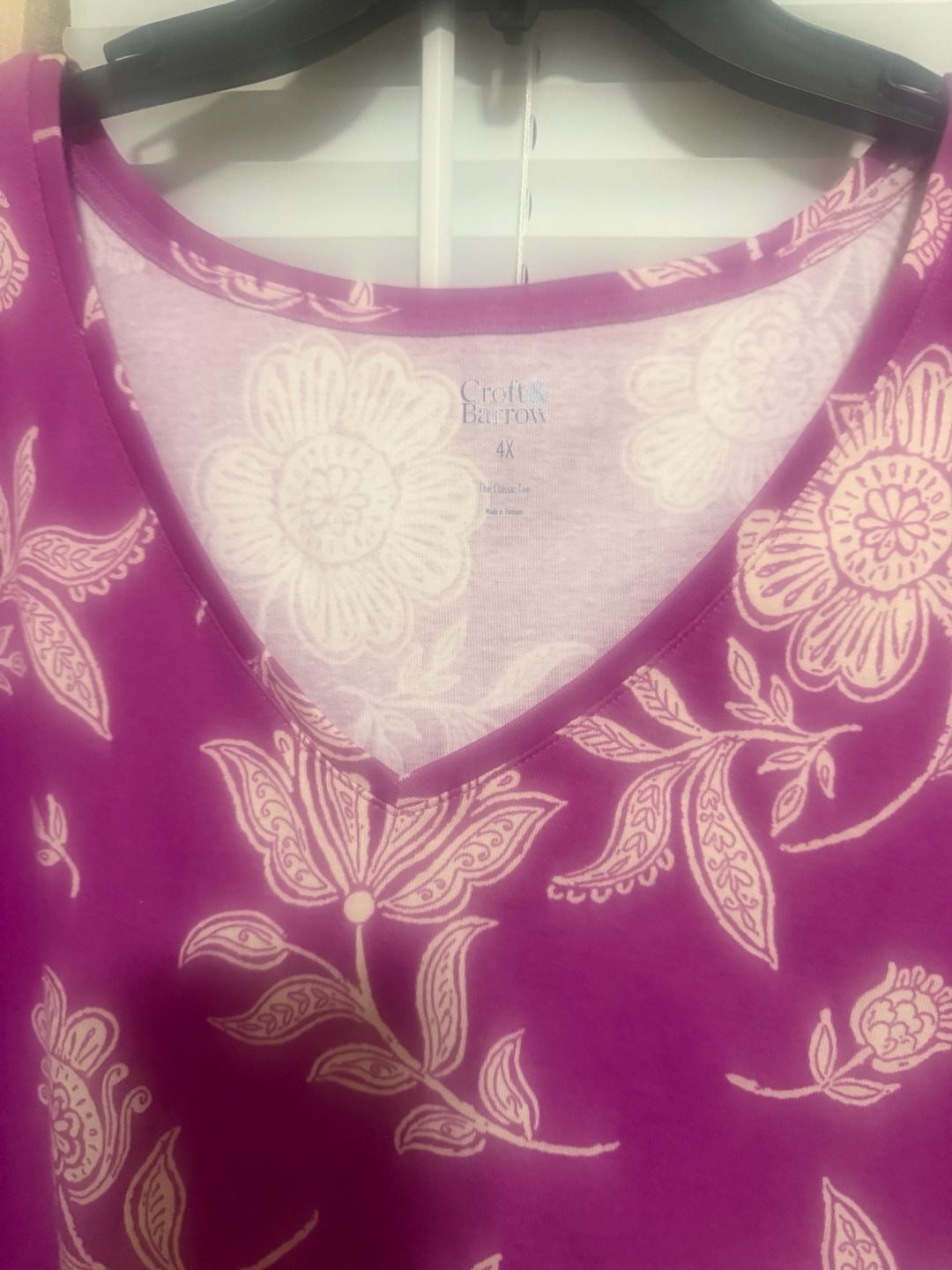 Croft & Barrow The Classic Tee Size 4X Purple Floral V-Neck Top 4