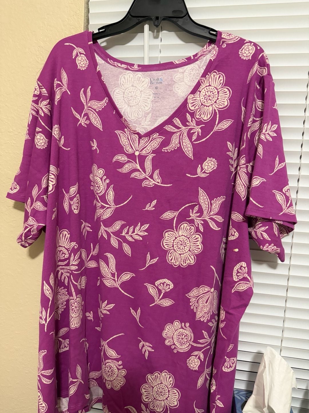 Croft & Barrow The Classic Tee Size 4X Purple Floral V-Neck Top 5