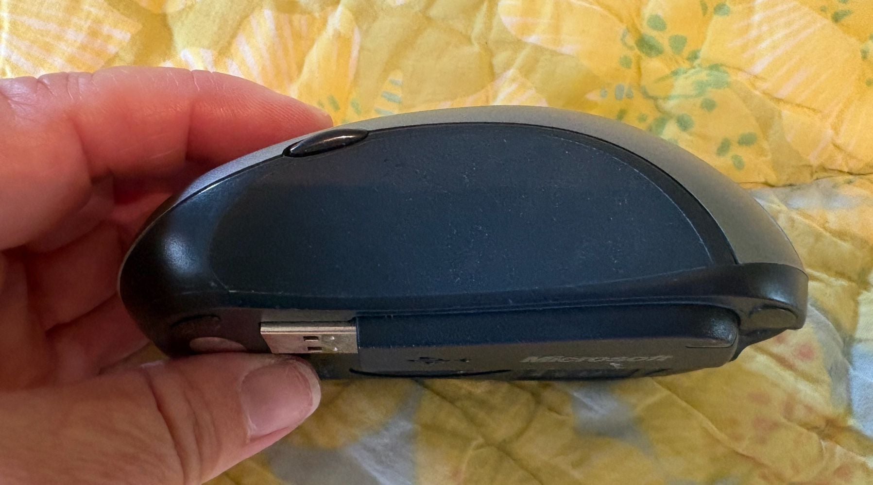 GUC Microsoft Wireless Optical Mouse Black And Silver With USB Receiver 3