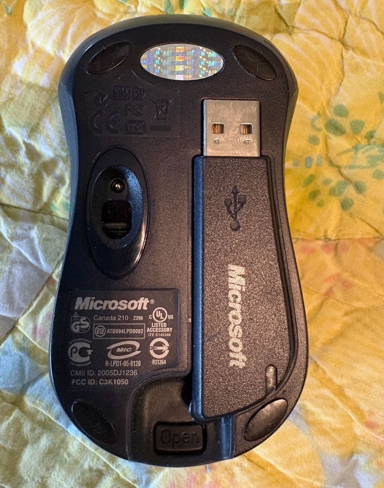 GUC Microsoft Wireless Optical Mouse Black And Silver With USB Receiver 6