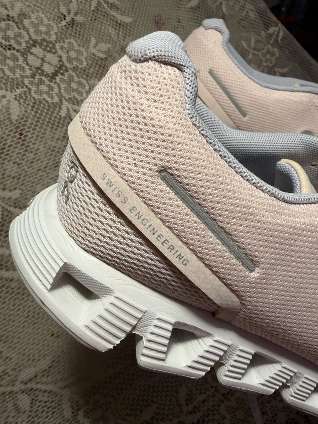 LUS 21 On Cloud Cloudtec Pink Running Shoes 5