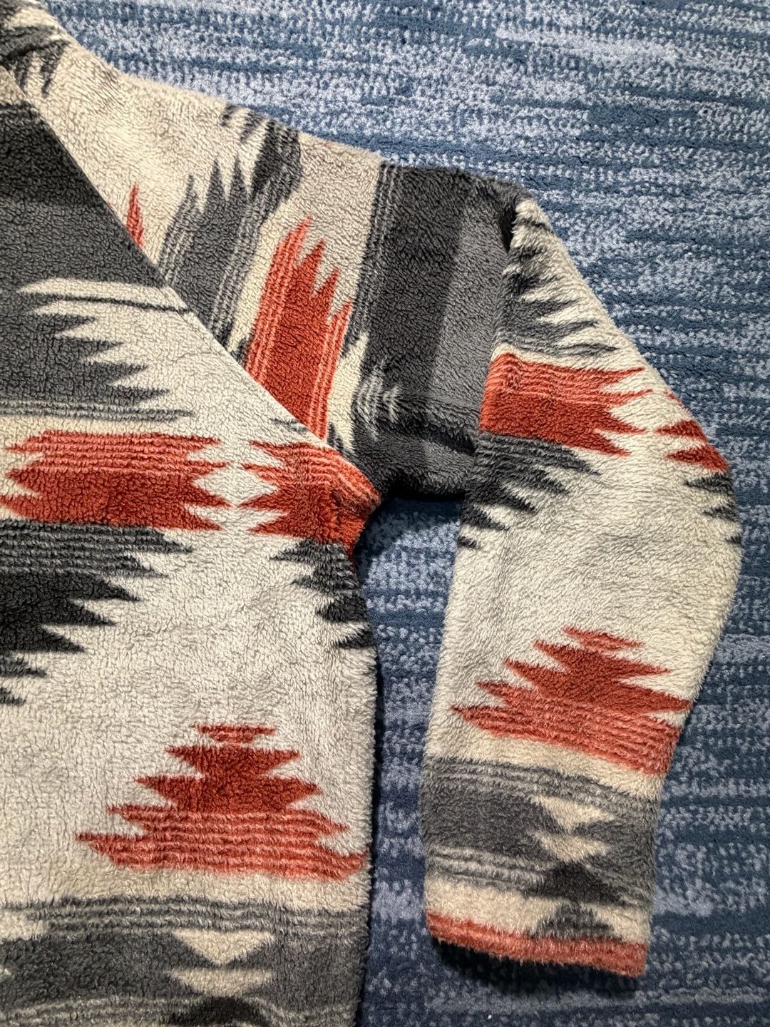 Thread & Supply Fleece Jacket Size M Aztec Pattern Snap Red Wings 7