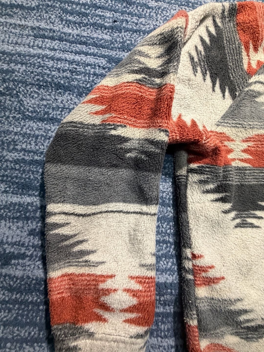 Thread & Supply Fleece Jacket Size M Aztec Pattern Snap Red Wings 8