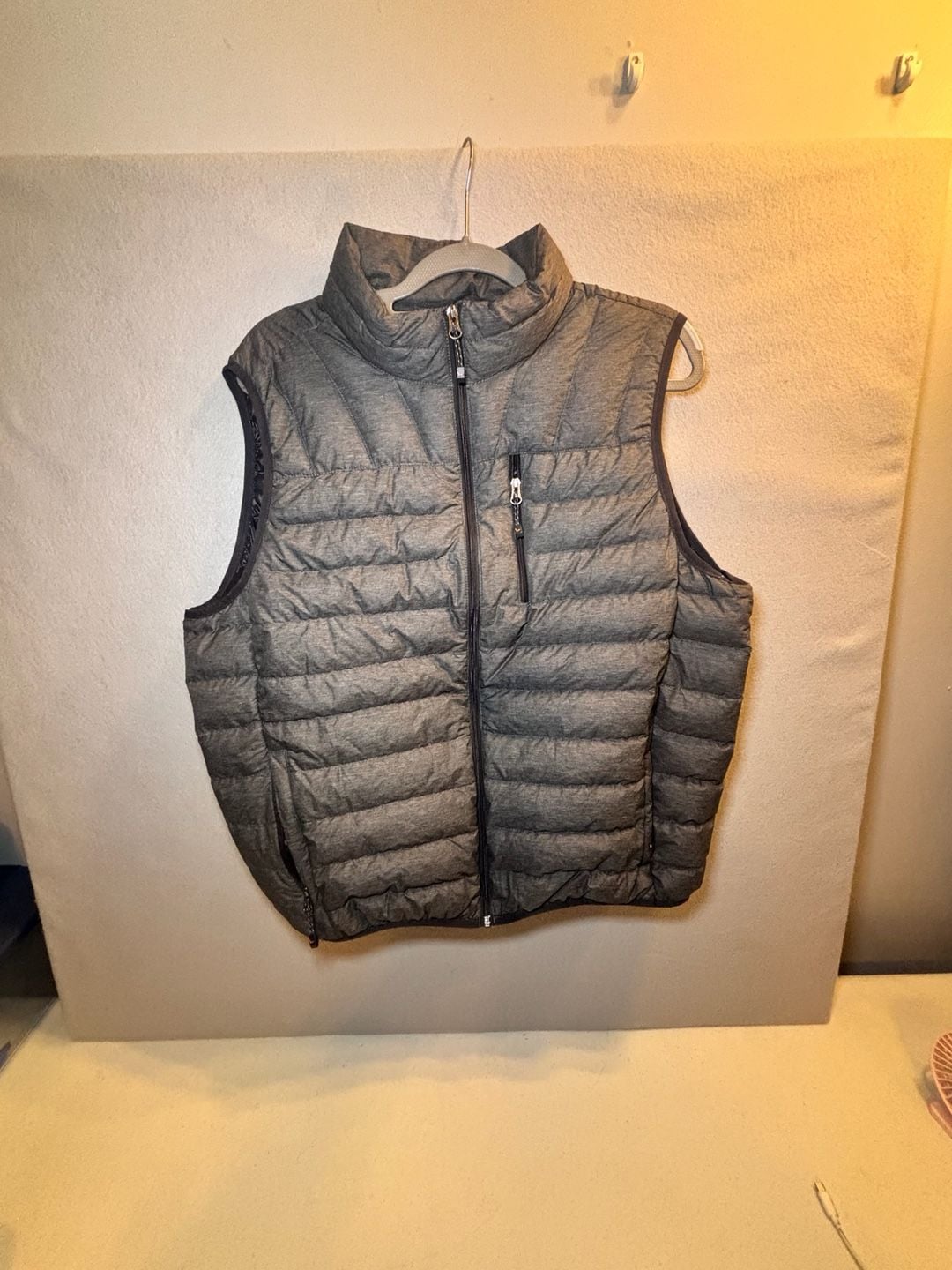 Hawke & Co. Sport Puffer Vest Size L Gray 2