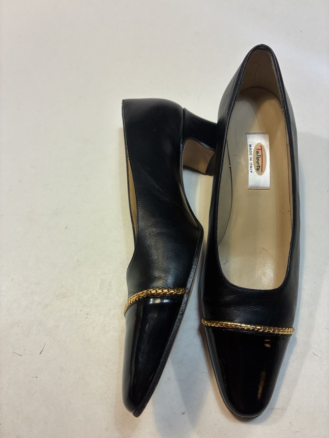 Talbots Pumps Shoes Size 7 1/2 N Black Leather Gold Chain Toe Cap 3
