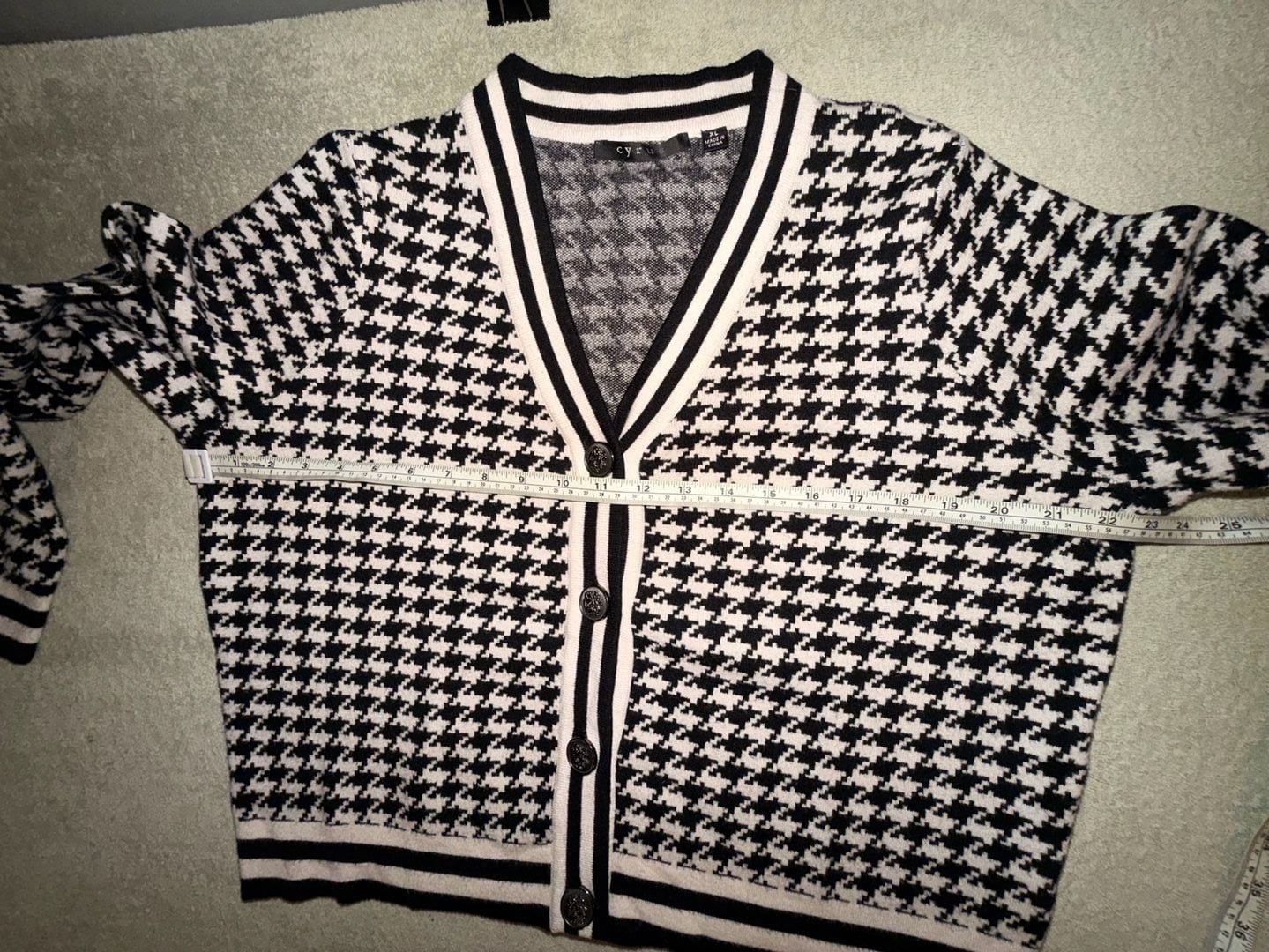 Cyrus Houndstooth Cardigan Sweater Size XL Black White Knit V-Neck 5