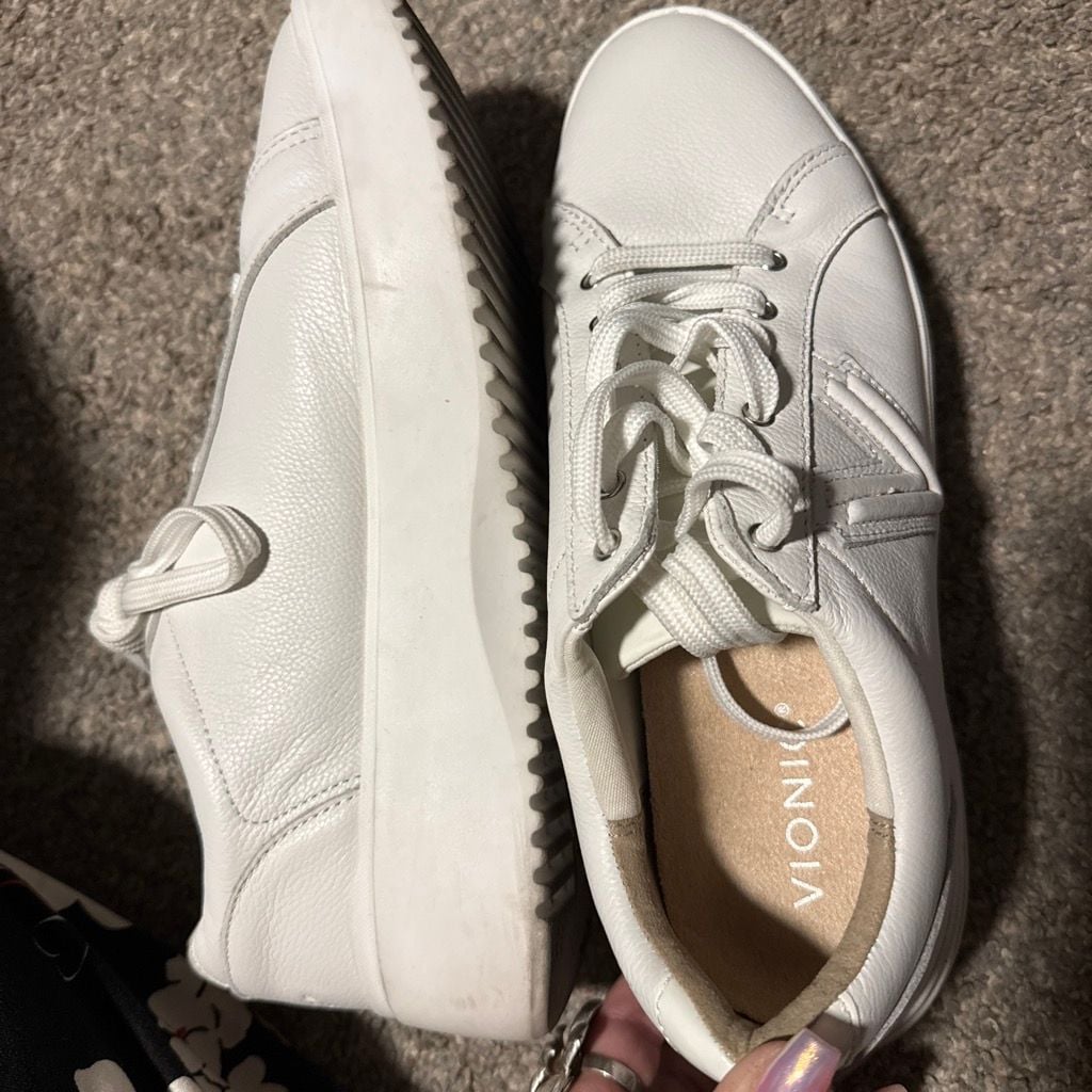 Vionic White Leather Sneakers 9.5 3