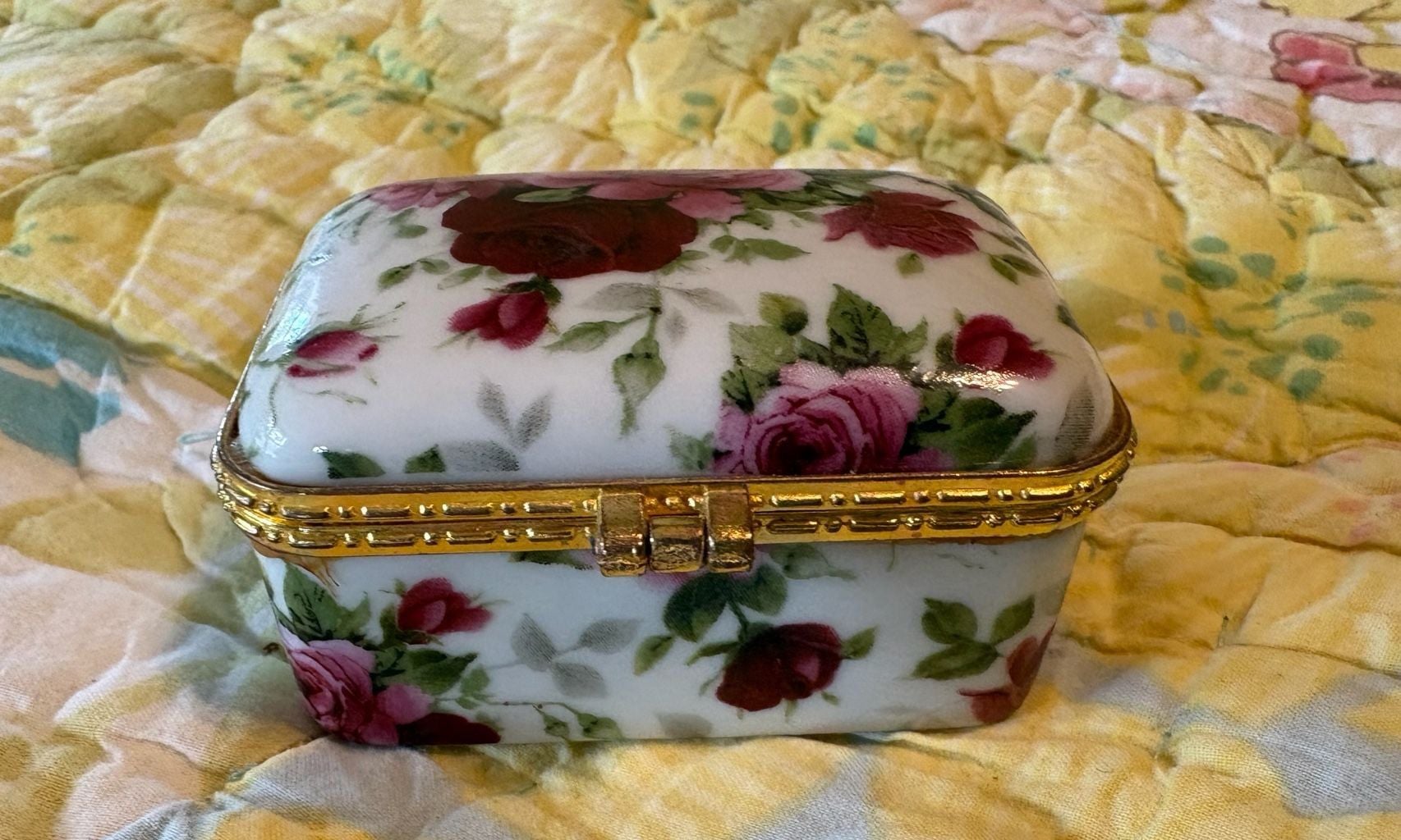 EUC Limoges Porcelain Rose Floral Trinket Box Gold Trim Hinged 4