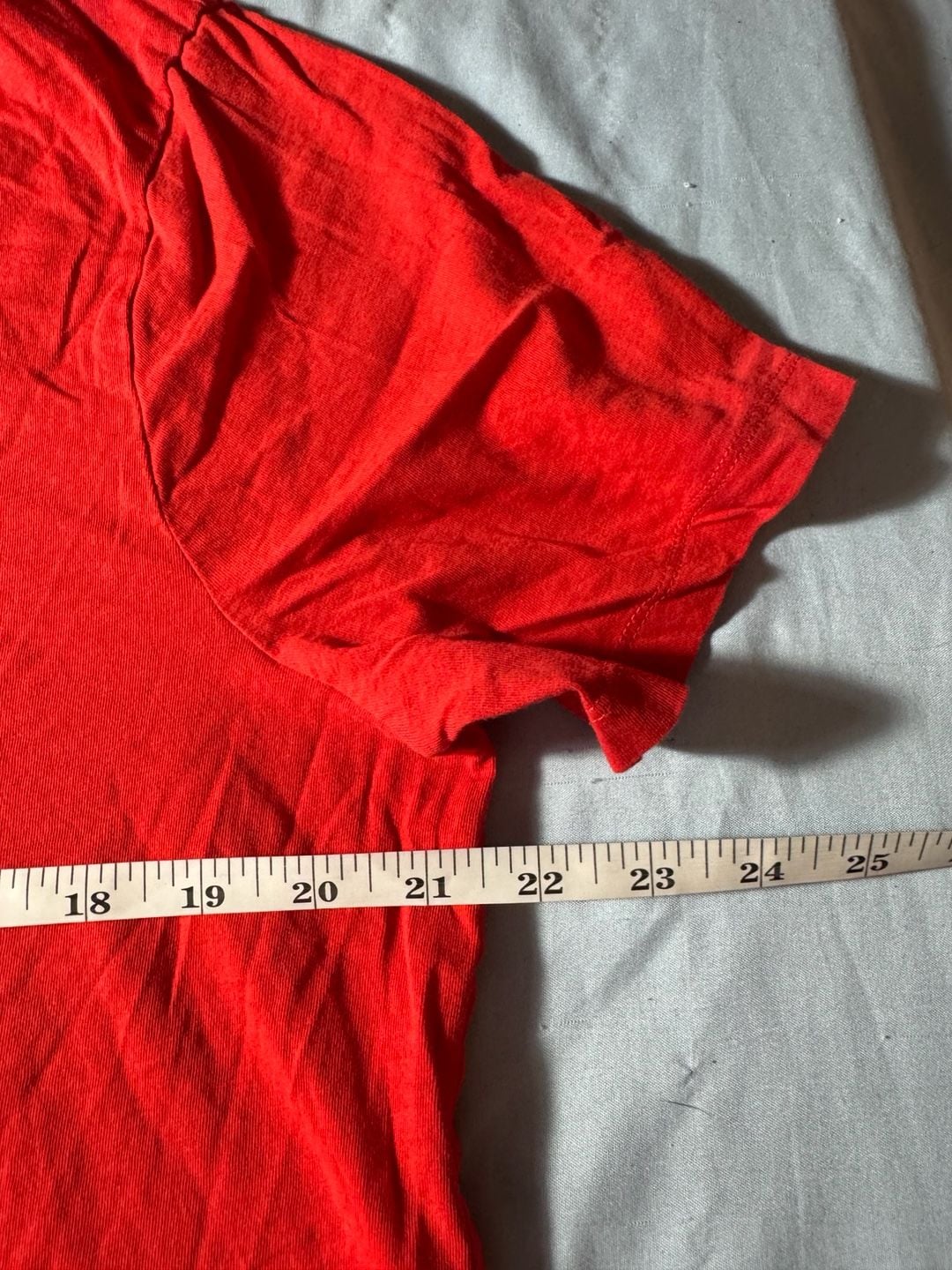 Armani Exchange Graphic V-Neck T-Shirt Size XL Red 4