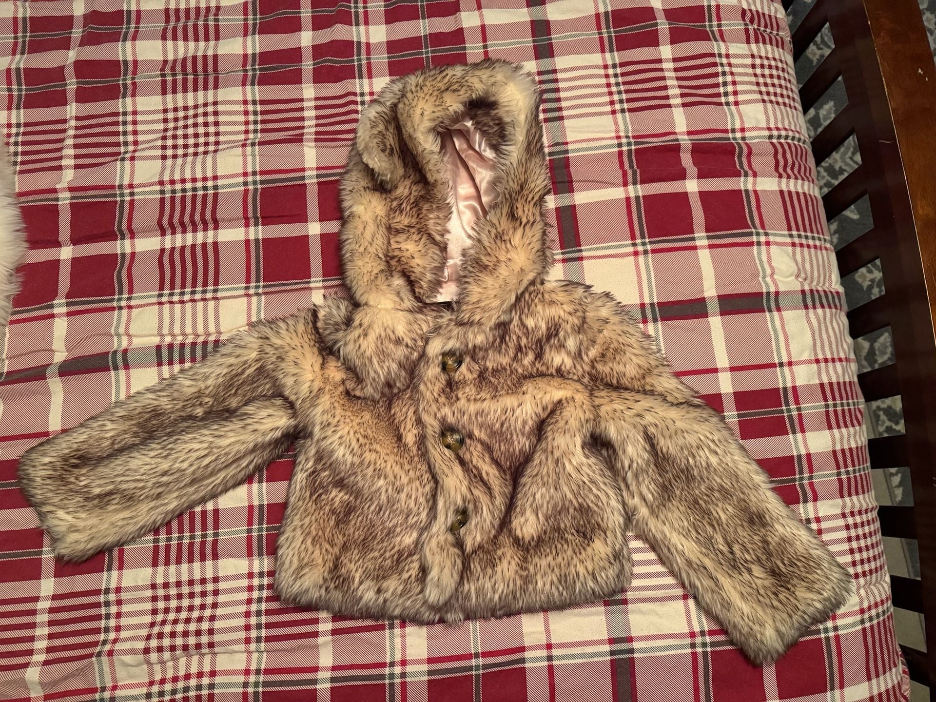 Lilly Patricia Crystal Fox Faux fur hooded coat girls size 6 2