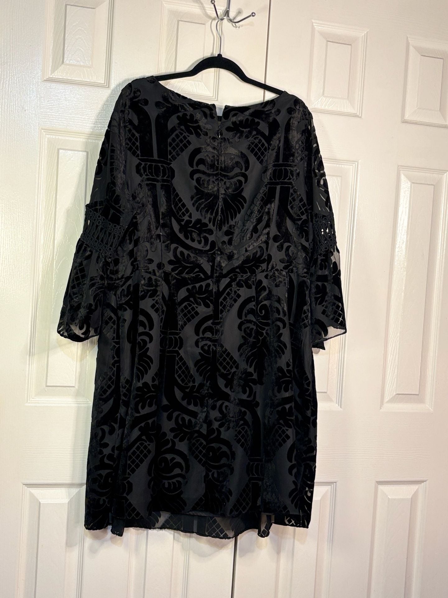 Eliza J Velvet Dress Size 18W Black Burnout 11