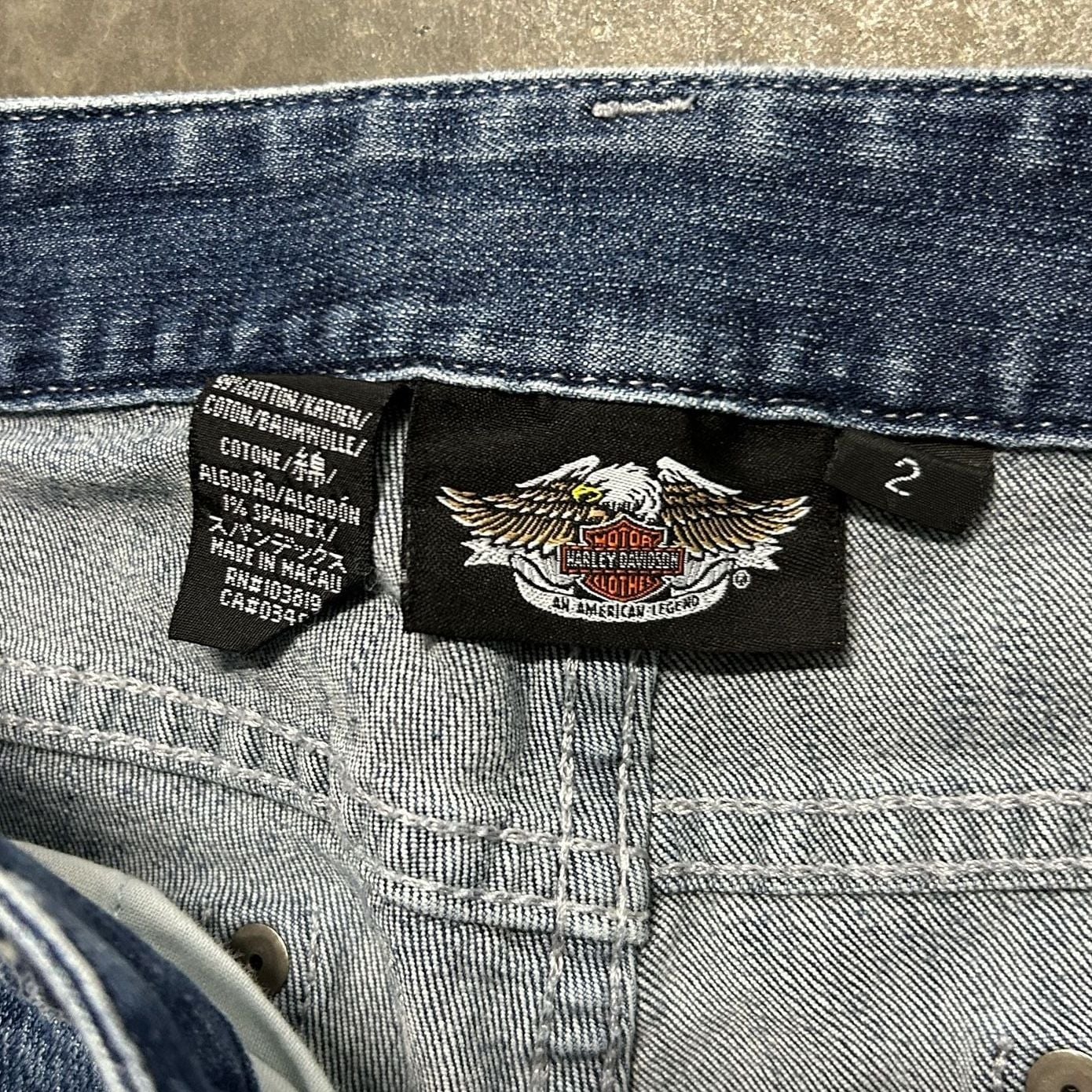 Harley Davidson Womens Size 2 Y2K Capri Jeans Embroidered Logo Cropped Denim 3