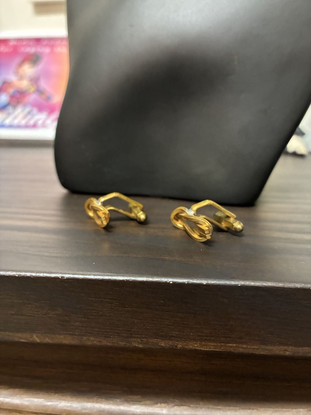 Vintage 1960s Gold Tone Knot Cufflinks 3