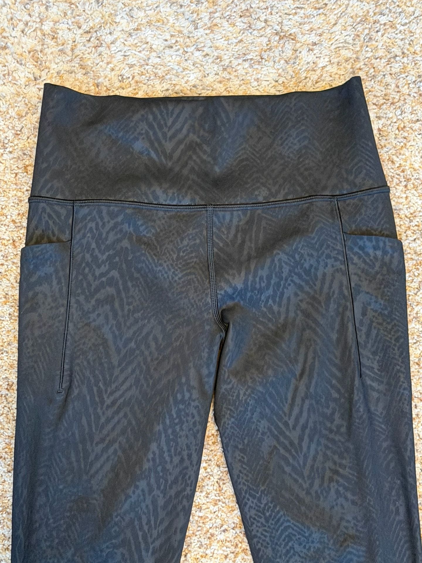 Athleta Salutation Stash Pocket II 7/8 Leggings 4