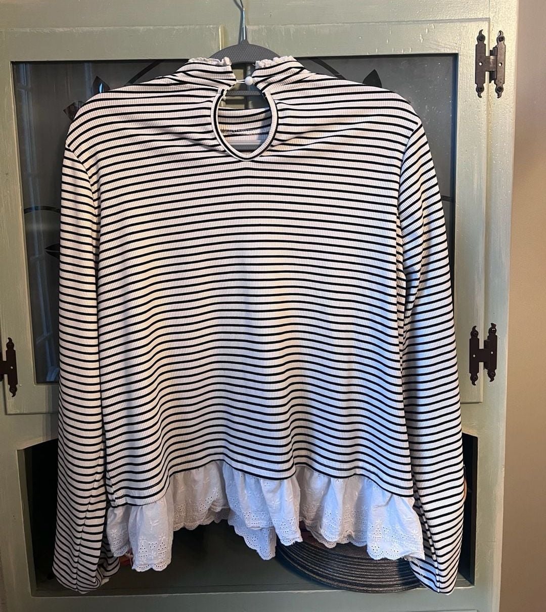 Friful Black White Striped Long Sleeve Top Size L Ruffled Hem 4