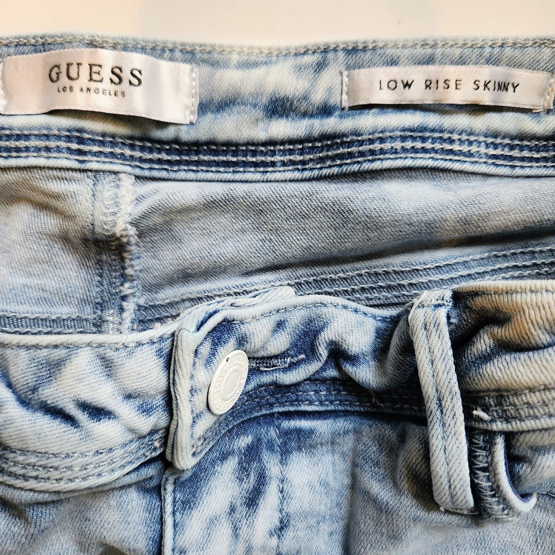 Guess Low Rise Skinny Jeans Size 15 Light Wash Acid Wash Denim 3