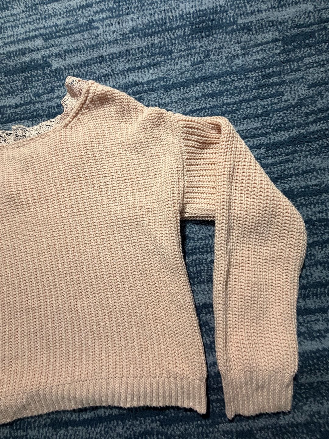 B.P. Lace Trim V-Neck Sweater Size L 9