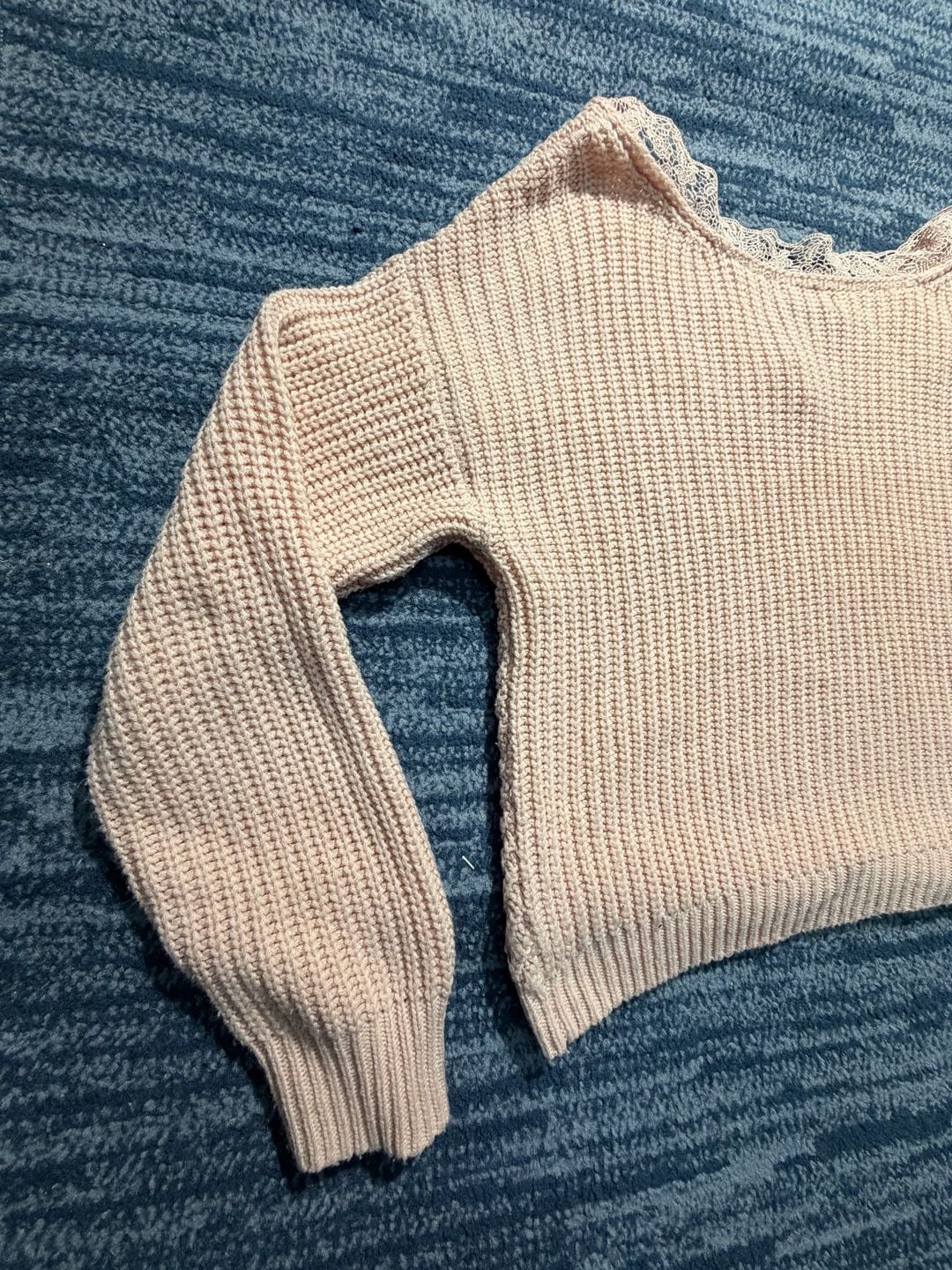 B.P. Lace Trim V-Neck Sweater Size L 10