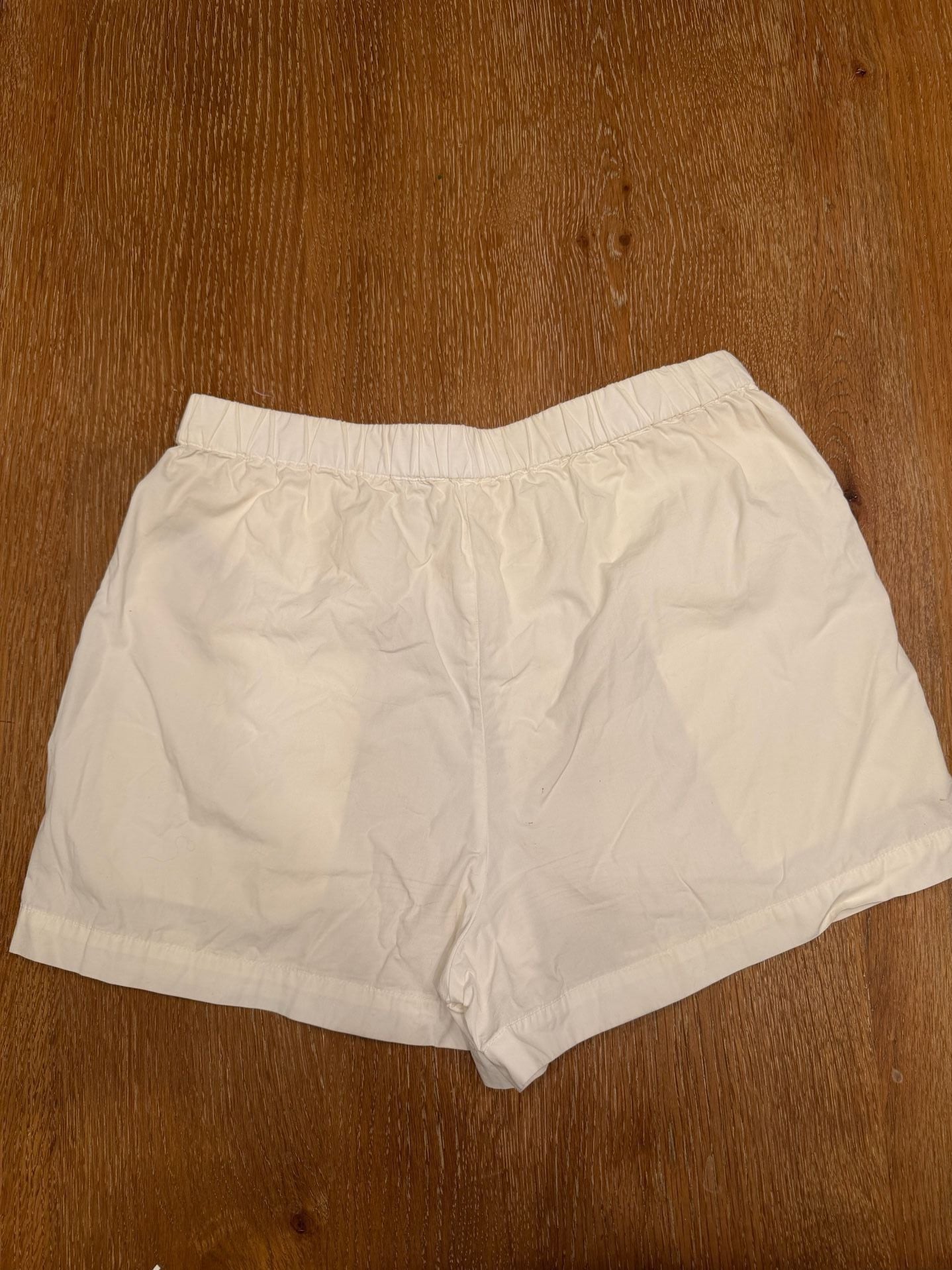 Aritzia Wilfred Free White Breeze 3” High 4