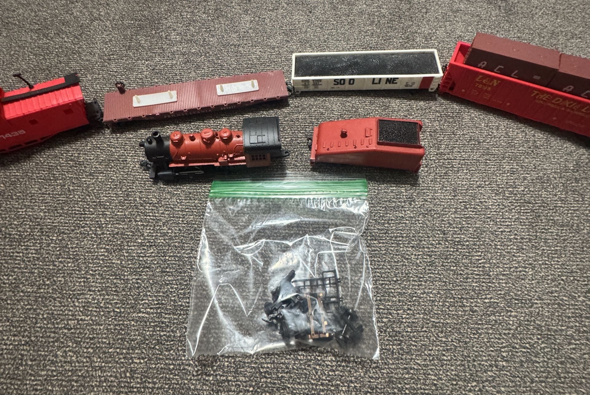 Vintage Model Train Set Playart Lot Steam Locomotive Cars Caboose Tender 2